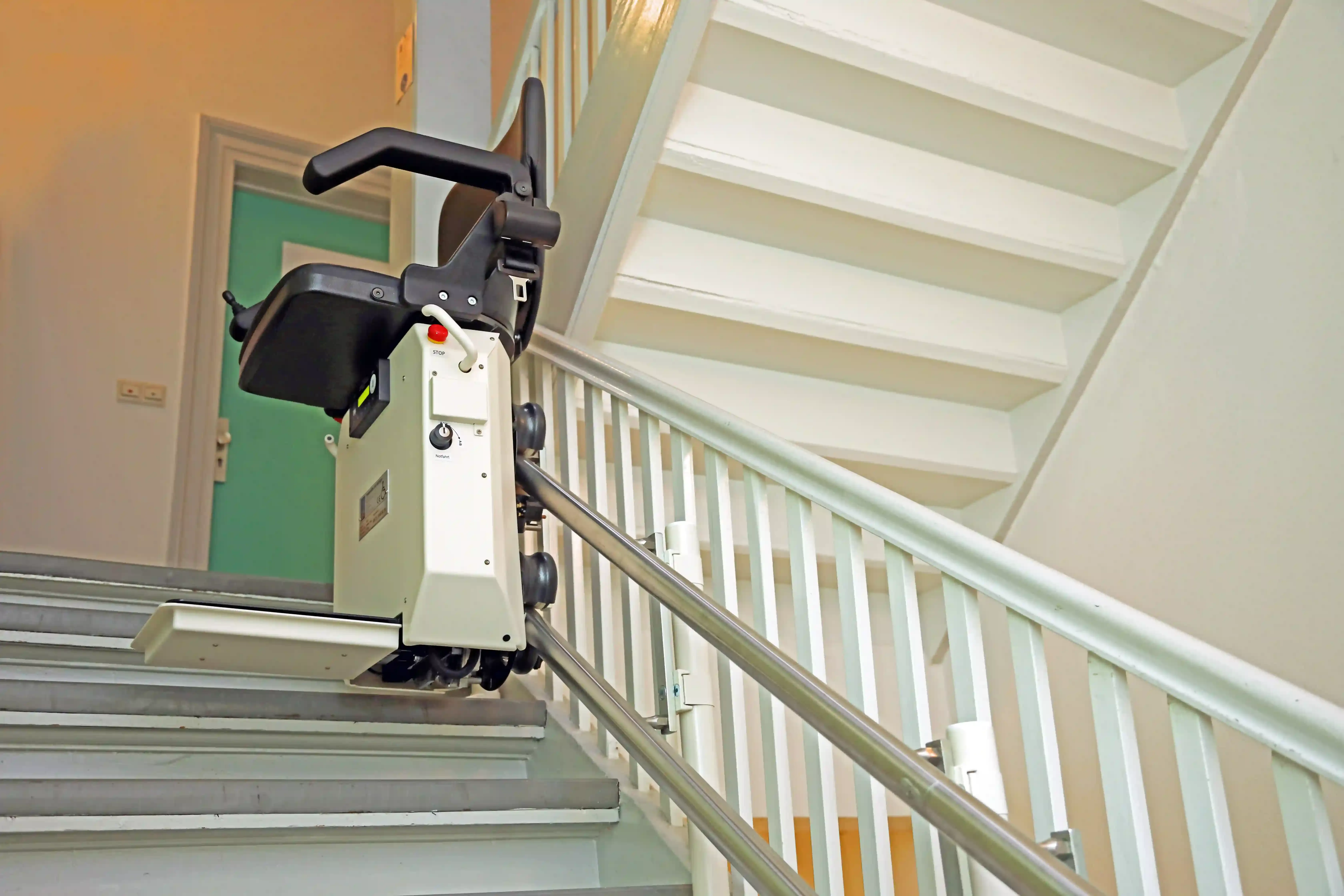 Image fabricant monte escalier 4 monte escalier 90